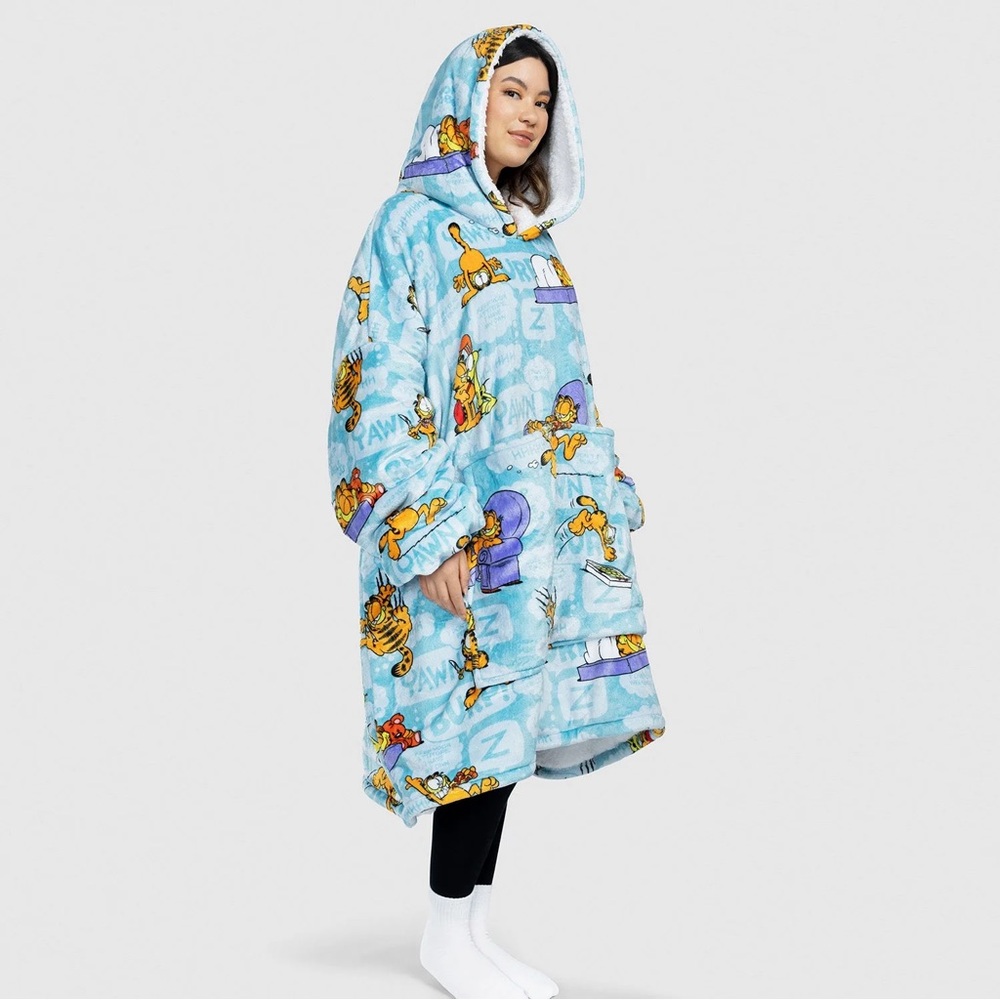 Garfield Oodie Hooded Blanket